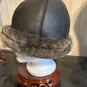 Vintage Ricardo B.H. Sheepskin toque Sz medium